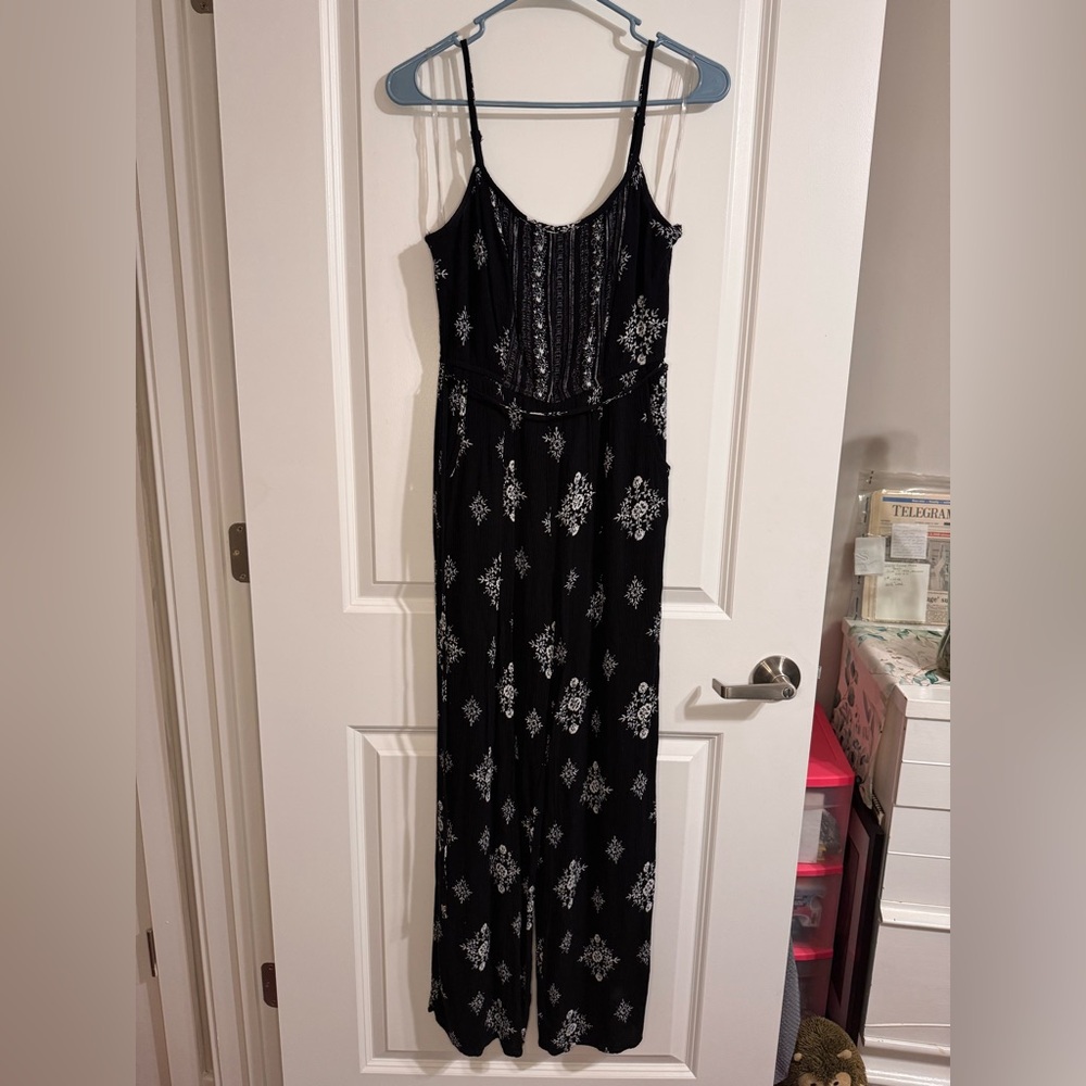 Black & White Flowy Jumpsuit